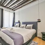 Urbanflat 69 - Authentic Parisian In The Center Of * Paris