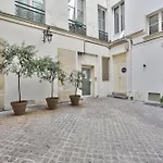 Appartement Urbanflat 69 - Authentic Parisian In The Center Of Paris